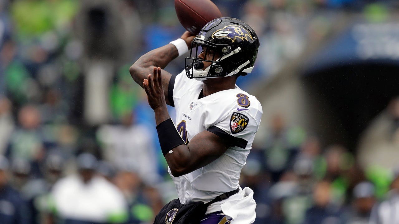 Ravens, Jackson take on Brady, undefeated Patriots in Week 9